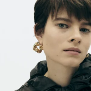 UNCOMMON MATTERS - TWIST CREOLES EARRINGS